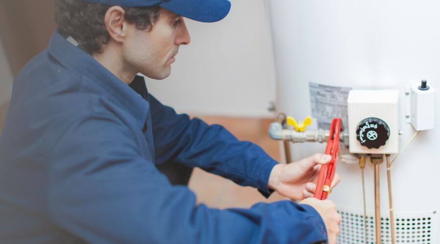 Professional water heater repair in Des Arc, AR